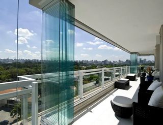 Tende in vetro scorrevoli e pieghevoli personalizzate