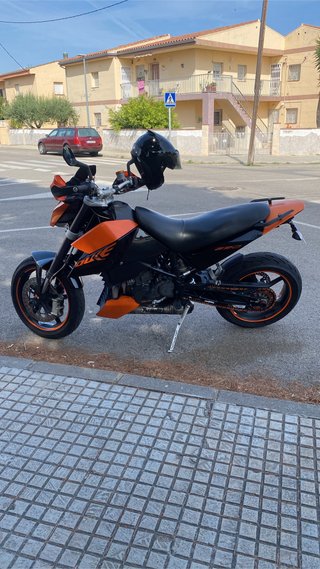 ktm duke 690 2010