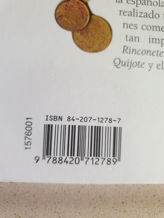 libros: La mirada oscura y Lazarillo de Tormes