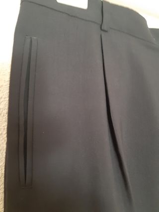 Pantalón de vestir. T. 44