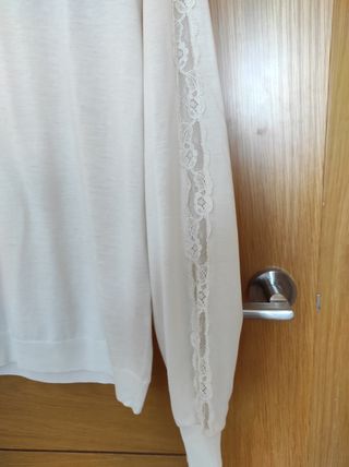 Camiseta manga larga y encaje