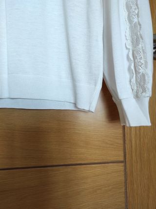 Camiseta manga larga y encaje