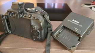 Cámara nikon D5300 con accesorios