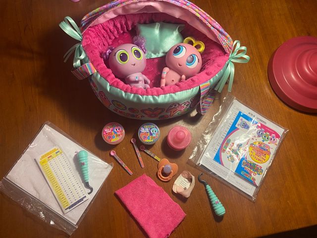 Kasimeritos con su cuna y complementos de la foto.