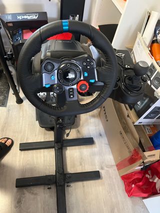 Logitech G29 + Adap. Trust GXT 1150