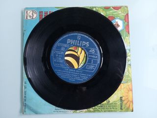 Lote La abeja Maya DVD + vinilo