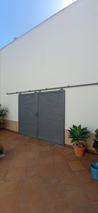 Cierros Metálicos CORREDERAS VENECIANAS