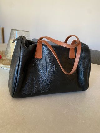 Bolso bimba y lola de piel negro