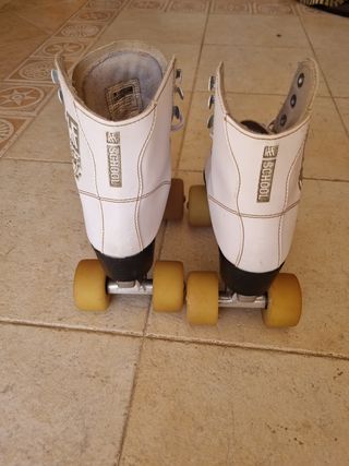 Patines de patinaje artístico