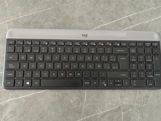 Logitech: teclado WiFi ¡como nuevo!