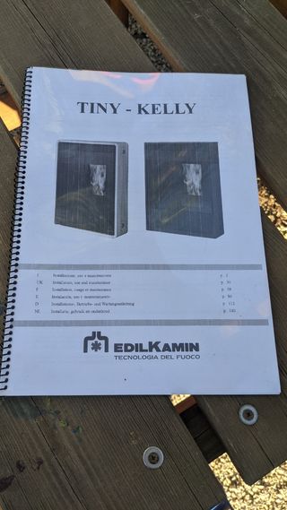 Stufa a pellet passadís canalizzabile KELLY.