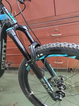 Bici enduro giant 2