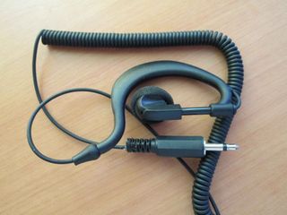 auricular clip