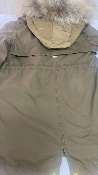 Parka verde Zara talla XS