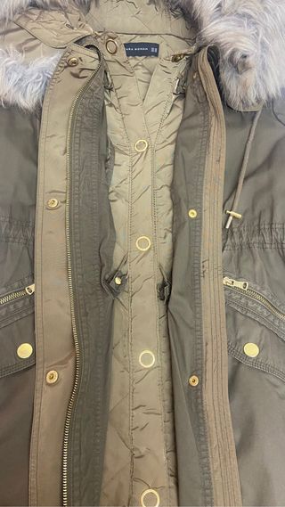 Parka verde Zara talla XS