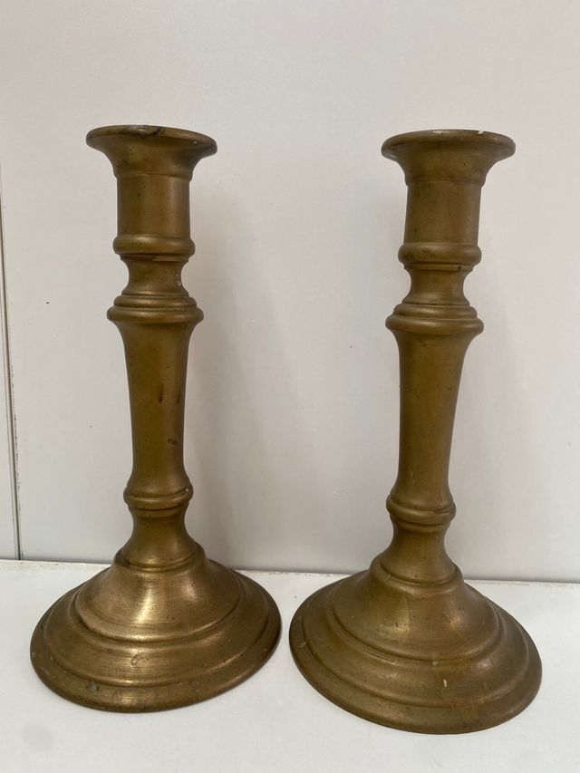 JUEGO DOS CANDELABROS BRONCE 1KG