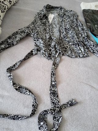 Ropa nueva con etiqueta