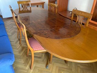 Mesa de comedor extensible y 6 sillas 