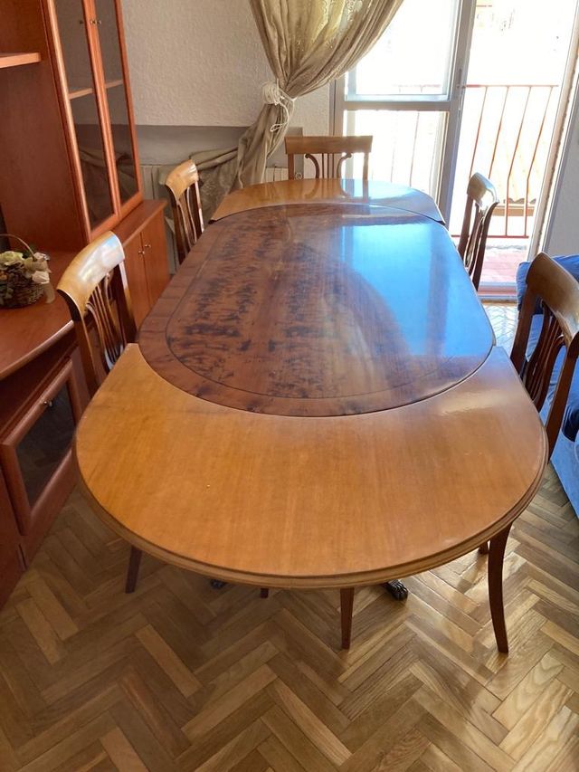 Mesa de comedor extensible y 6 sillas
