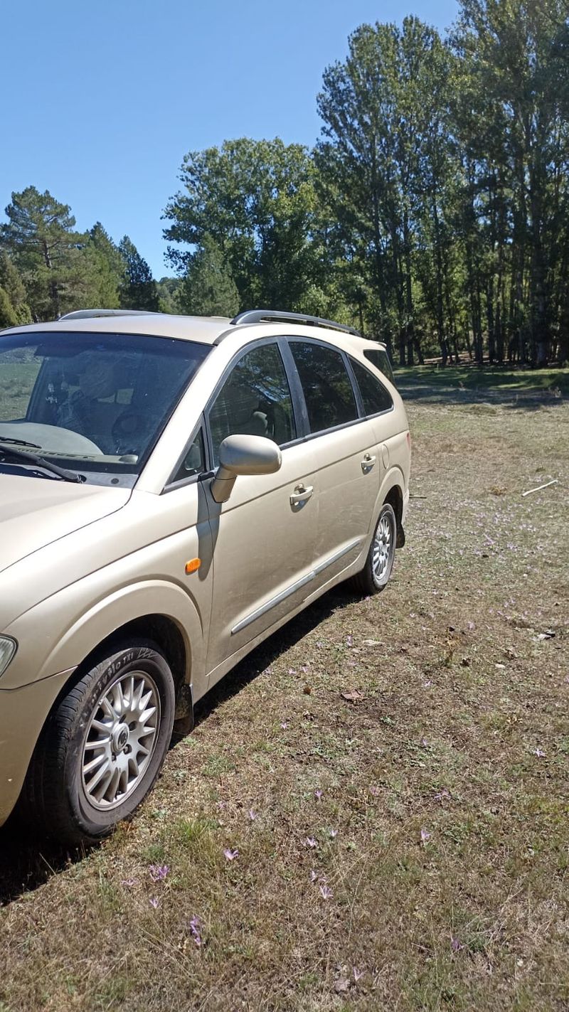SsangYong Rodius 2007 - foto 1