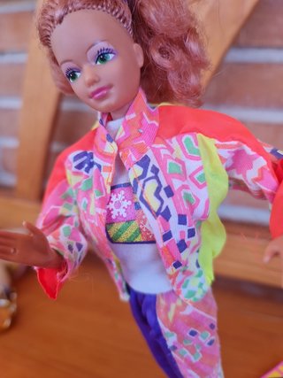Barbie Sky anni '80 include bastoni da passeggio ultima foto