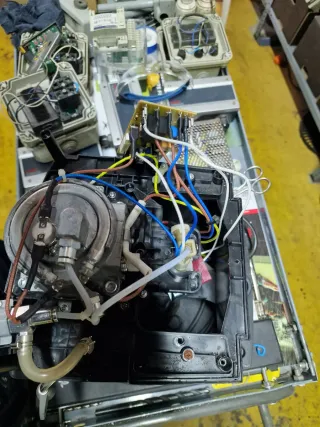 ✅Reparación cafeteras express Automáticas y Brazo