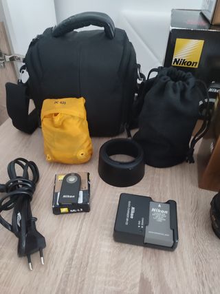 Nikon D3000 (NO NEGOCIABLE)