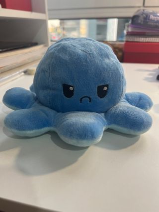 Peluche de pulpo reversible