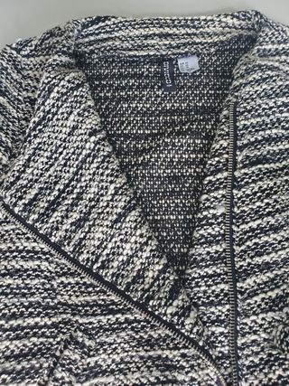Chaqueta jaspeada negra y blanca de H&M