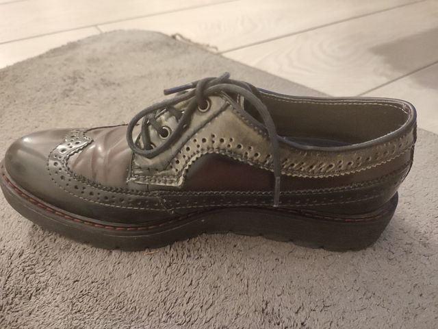 Scarpe con lacci all'inglese n.38