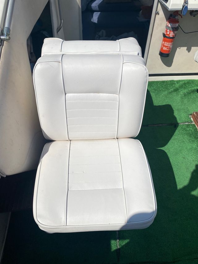 Barco de 6 plazas, recien revisado.