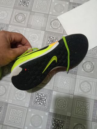 botas futbol Nike 36,5