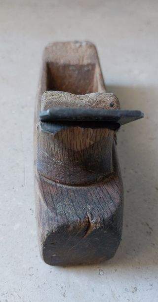 Cepillo de carpintero antiguo