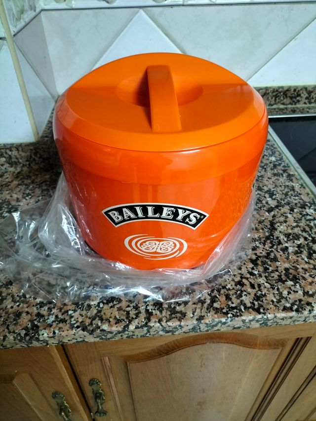 Cubitera Baileys nueva