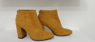 Botín tacón. talla 37. pull&bear