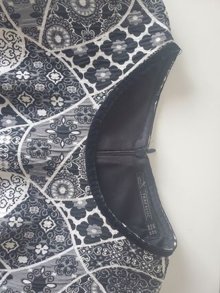 Vestido estilo retro negro y blanco de Zara