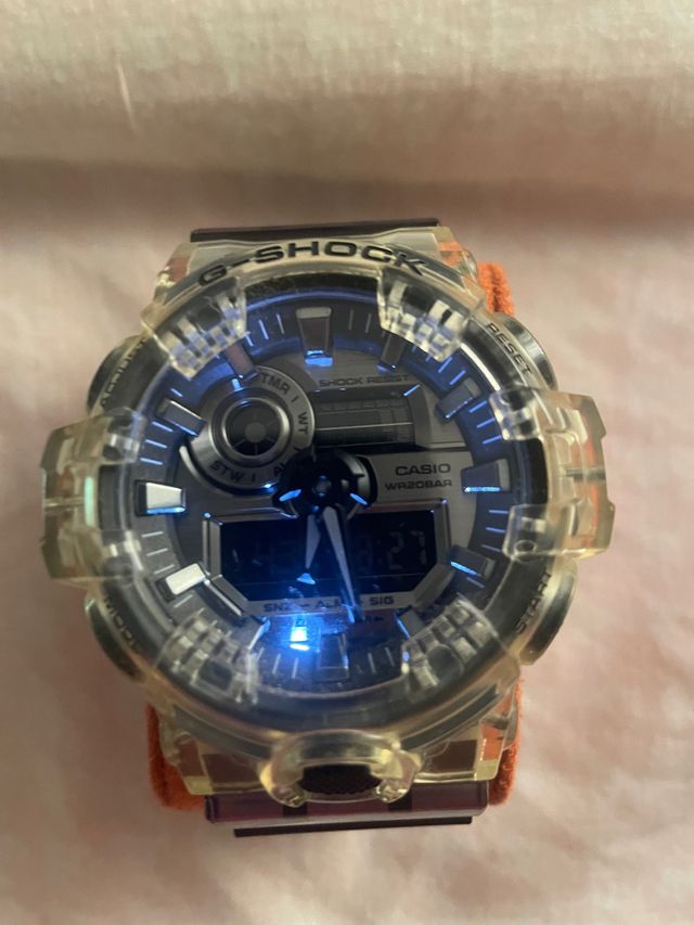 Casio G-shok GA700sk