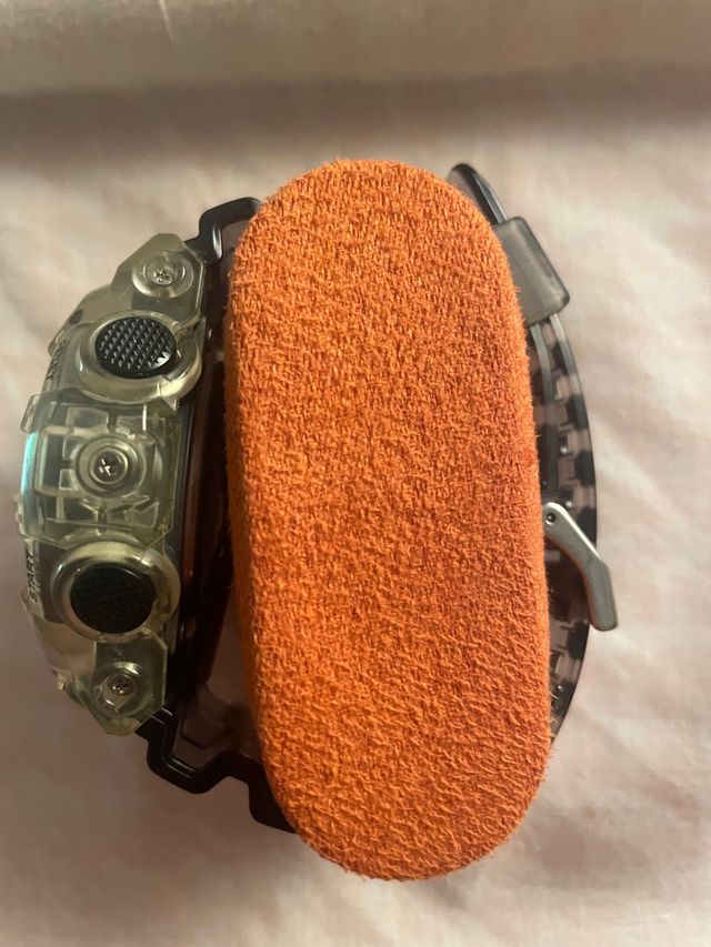 Casio G-shok GA700sk