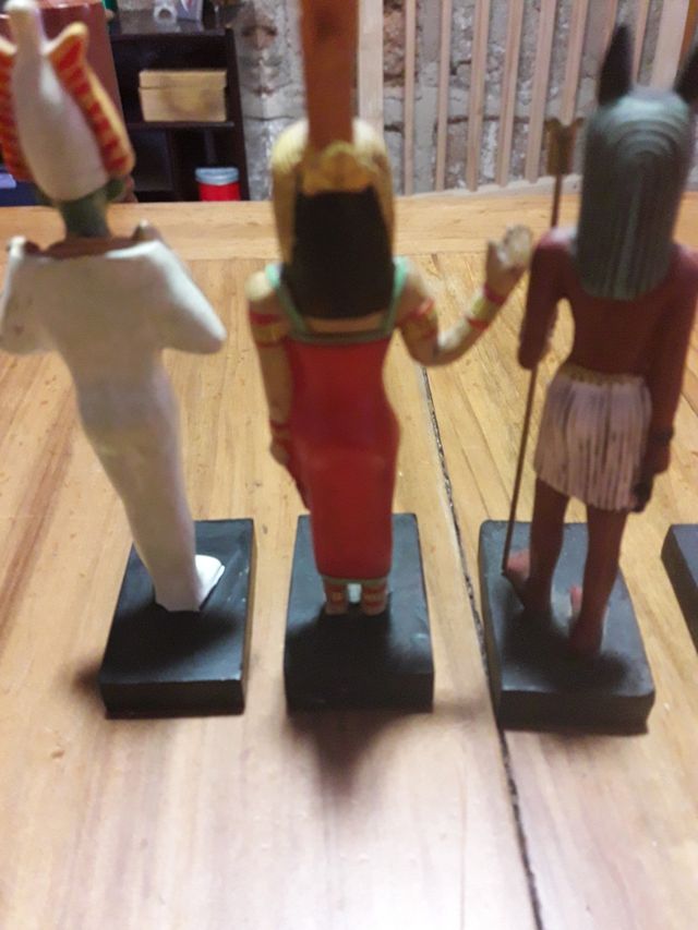 FARAONES - DIOSES Y REYES