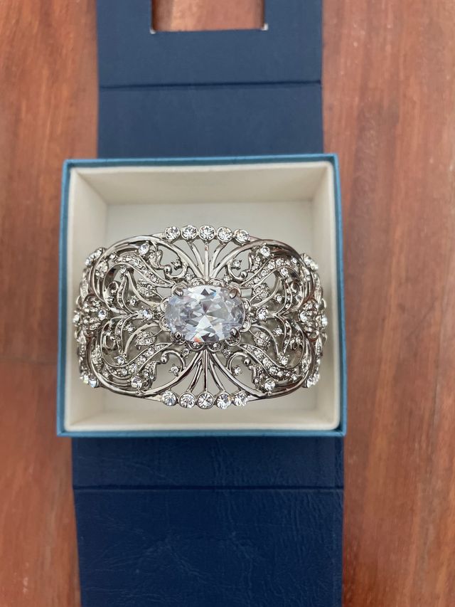 Brazalete rigido brillantes fantasia