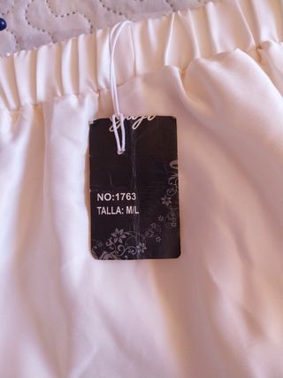 Preciosa Falda nueva con etiquetas