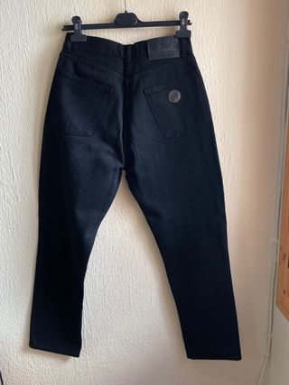 pantalon vaquero negro - moschino