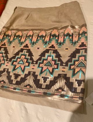 FALDA DE LUJO DE ANTE 