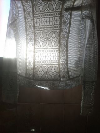 Blusa encaje Zara, talla 38