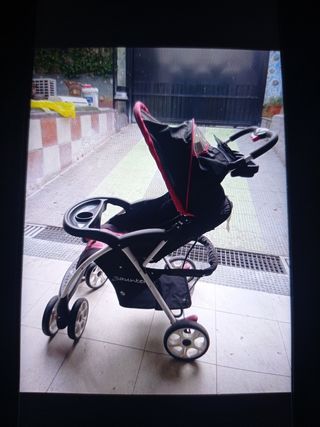 Carro y maxicosi marca saunter through