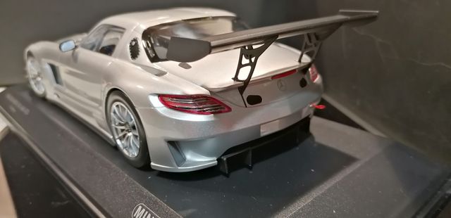 maqueta de mercedes sls amg gt3- minichamps