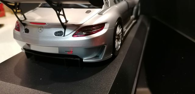maqueta de mercedes sls amg gt3- minichamps