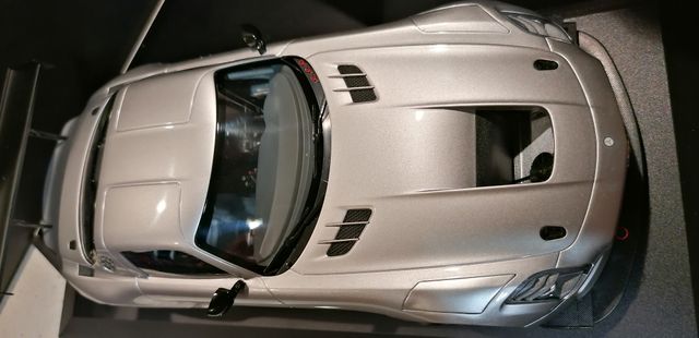maqueta de mercedes sls amg gt3- minichamps