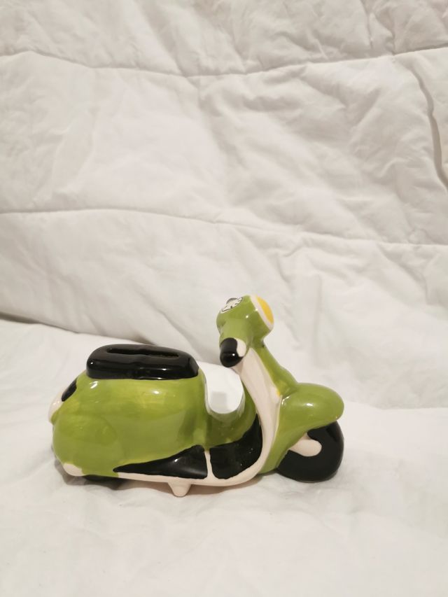 Salvadanaio vespa verde 
