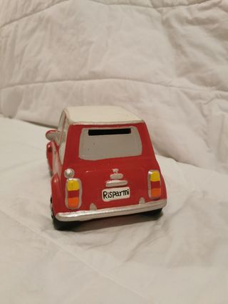 Salvadanaio macchina 